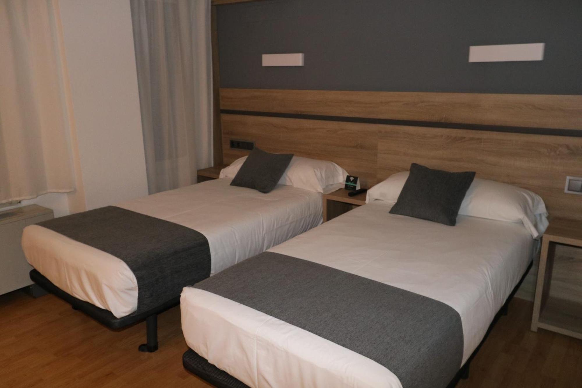 Hostal Alda Palencia Plaza Eksteriør billede